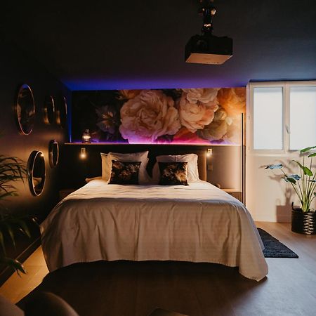 L'Alcove Clisson-Love Room- Gite Romantique-Spa Exterior foto